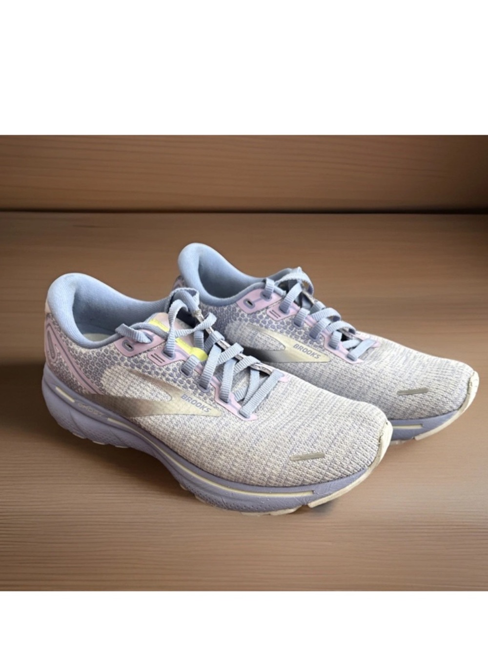 Brooks Ghost 14 Shoes Womens Size 7 Lilac & Purple Running Sneakers EUC